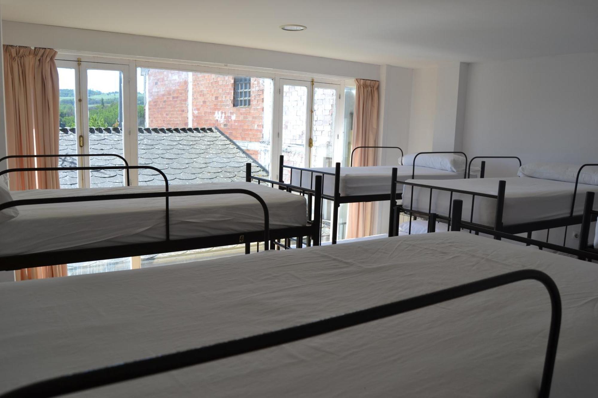 Albergue Internacional Hostel Sarria Luaran gambar