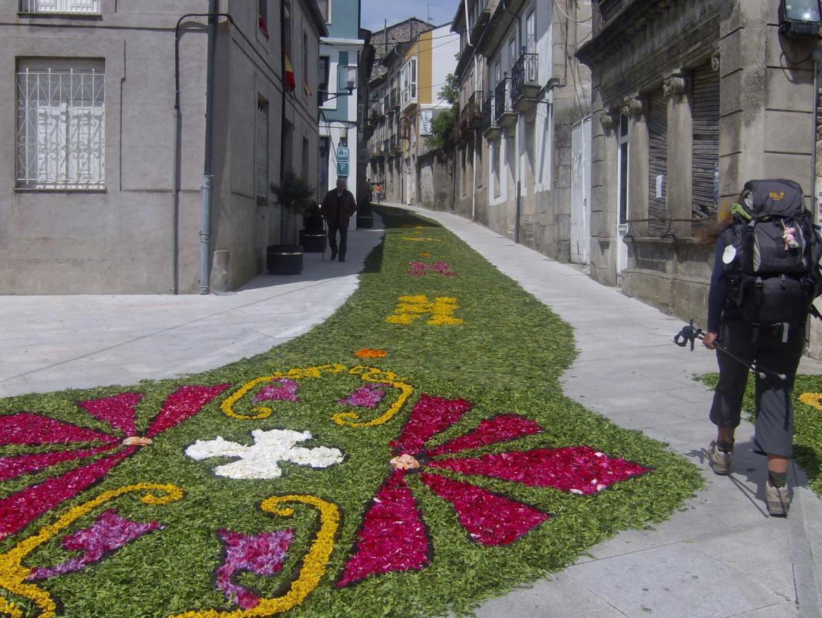Albergue Internacional Hostel Sarria Luaran gambar