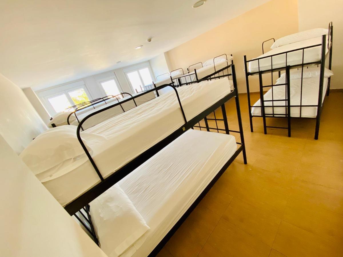 Albergue Internacional Hostel Sarria Luaran gambar