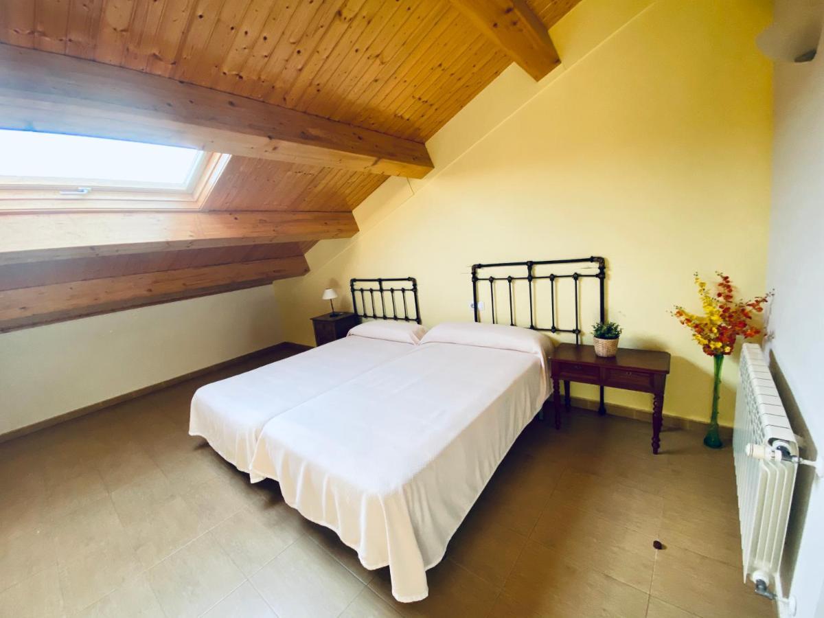 Albergue Internacional Hostel Sarria Luaran gambar